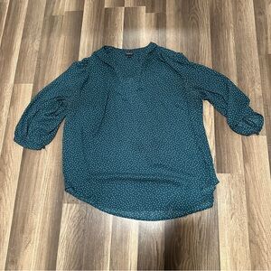 Torrid Green and Gold Dotted tie neck Blouse size 2X